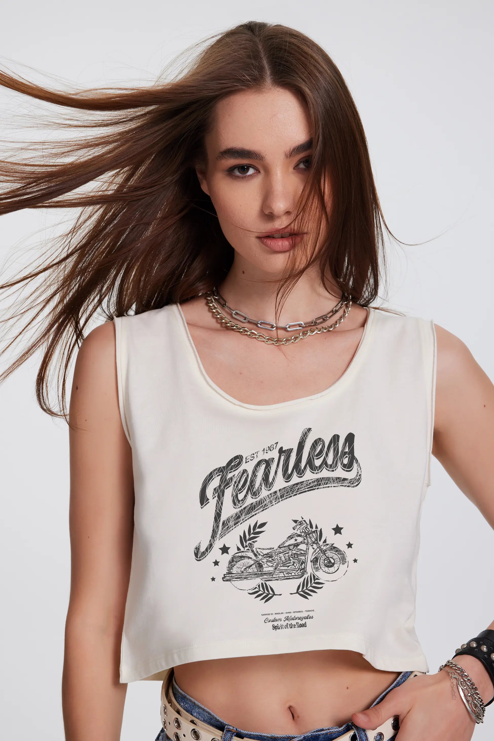 Baskılı Kolsuz Ekru Crop Tişört